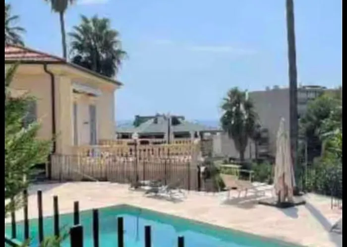 Dans Classee Avec Piscine Apartment